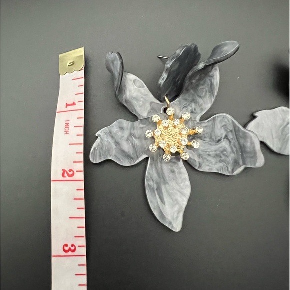 Grey Swirl Acrylic Flower Statement Earrings with Rhinestone Accents - Picture 4 of 4